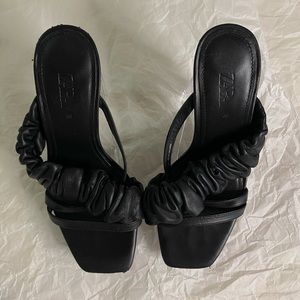 ZARA High Heel Sandals LEATHER RUCHED Strap BLUE COLLECTION Shoe 36 US 6 BLACK
